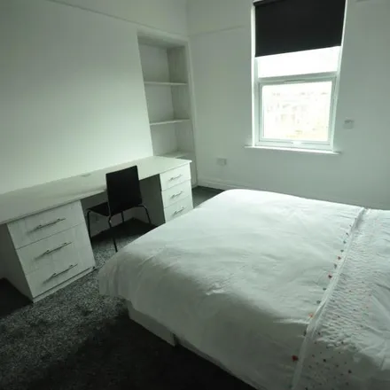 Image 7 - Back Claremont Grove, Leeds, LS3 1AX, United Kingdom - Apartment for rent
