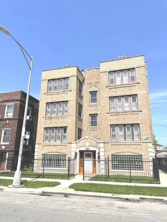 Buy this studio house on 5346-5348 West Jackson Boulevard in Chicago, IL 60644
