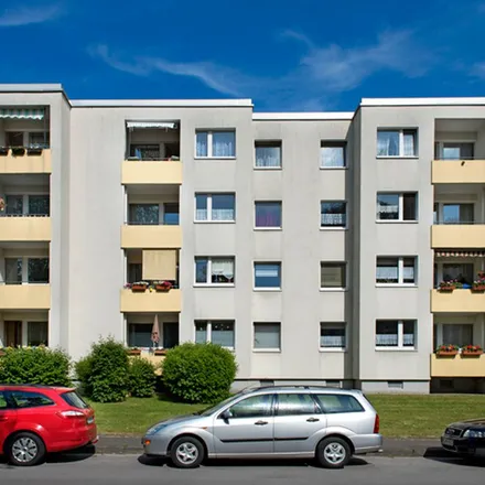 Rent this 3 bed apartment on Wilhelm-Leuschner-Straße 6 in 40789 Monheim am Rhein, Germany