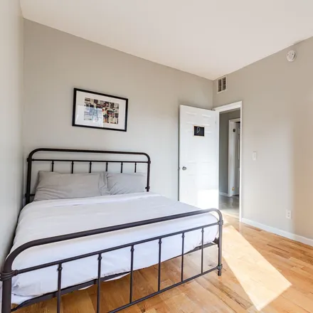 Image 3 - 362 Parkside Avenue - Room for rent