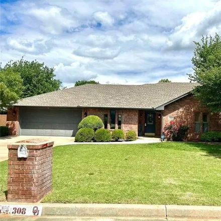 Buy this 3 bed house on 310 Peggy Drive in Elk City, OK 73644