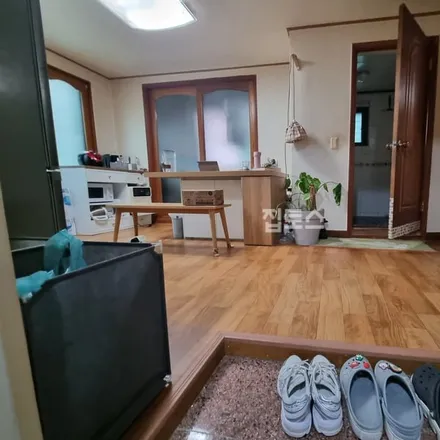 Rent this 2 bed apartment on 서울특별시 강남구 논현동 193-35