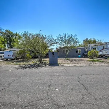 Buy this 3 bed house on 3535 West Moreland Street in Phoenix, AZ 85009