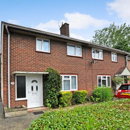 Rent this 3 bed duplex on Hillary Close in Chelmsford, CM1 7RR