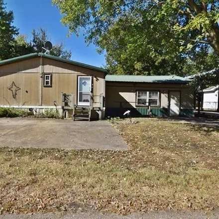 Image 2 - 304 West Delaware Street, Westville, Adair County, OK 74965, USA - House for sale