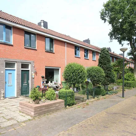 Rent this 3 bed apartment on van Bleiswijkstraat 26 in 3135 AL Vlaardingen, Netherlands