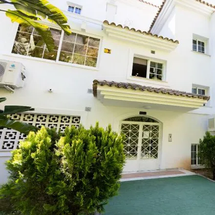 Buy this 2 bed apartment on 29600 Marbella