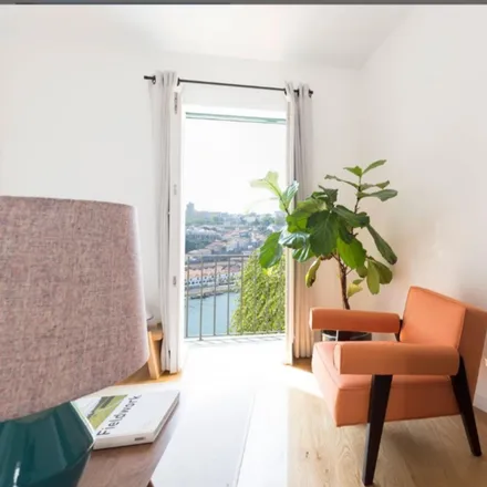 Image 8 - Capela de Nossa Senhora das Verdades, Escadas das Verdades, 4050-622 Porto, Portugal - Apartment for rent