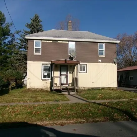 Buy this 4 bed house on 21 Avery Avenue in Village of Alexandria Bay, Alexandria
