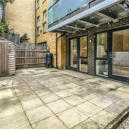 Rent this 1 bed apartment on Nightingale Grove in London, SE13 6DZ