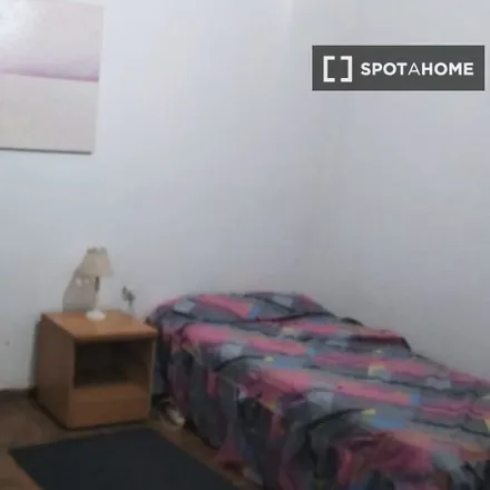 Rent this 4 bed room on Madrid in Guzmán el Bueno, Calle de Alberto Aguilera