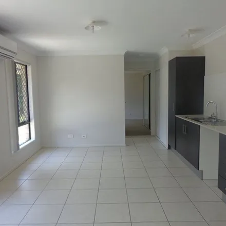 Image 3 - 17 William Street, Goodna QLD 4300, Australia - Apartment for rent