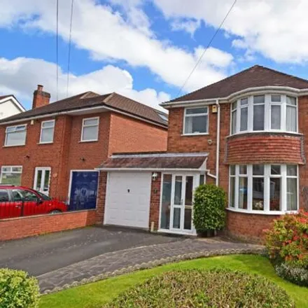 Buy this 3 bed house on Holly Grove in Bromsgrove, B61 8LH