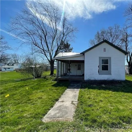 Buy this 2 bed house on 756 Liberty Street in Paris, IL 61944