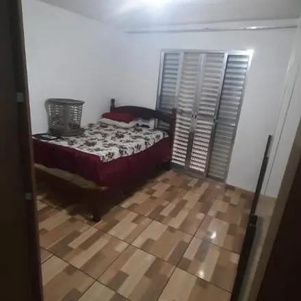 Buy this 5 bed house on Rua Gonçalves Dias in Jardim Tupã, Barueri - SP