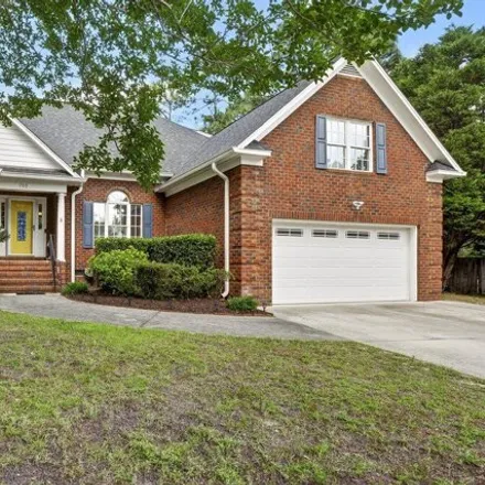 Buy this 6 bed house on 1098 Navaho Trail in Wilmington, NC 28409