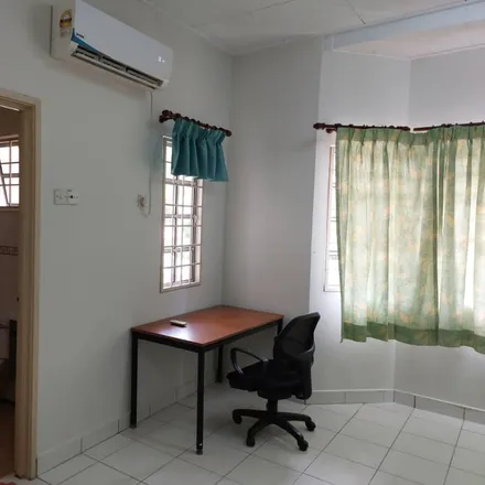 Image 2 - Jalan BK 5/9, Bandar Kinrara, 47100 Subang Jaya, Selangor, Malaysia - Townhouse for rent