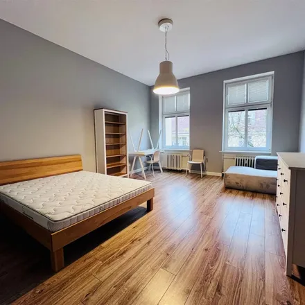 Rent this 4 bed apartment on Plac Grunwaldzki in plac Grunwaldzki, 70-445 Szczecin