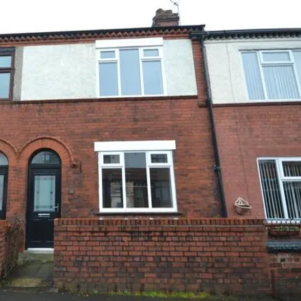 Rent this 3 bed townhouse on Hornby Street in Wigan, WN1 2DR