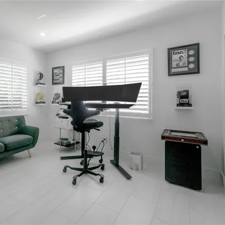 Image 9 - 3909 Garden Avenue, Miami Beach, FL 33140, USA - Duplex for sale