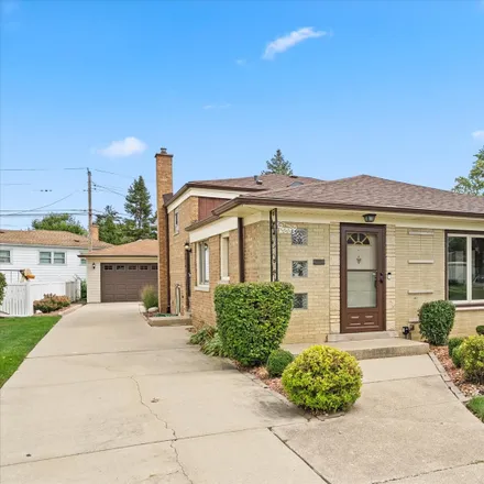 Buy this 3 bed house on 10004 Buell Avenue in Oak Lawn, IL 60453