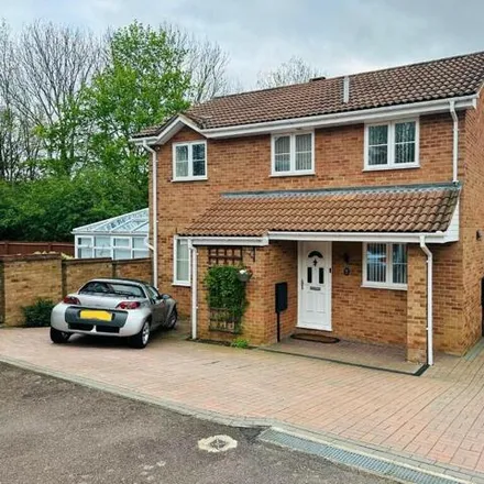 Buy this 3 bed house on Grassington in Wolverton, MK13 0QJ
