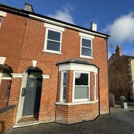 Rent this 4 bed townhouse on 370 London Road in Charlton Kings, GL52 6YX