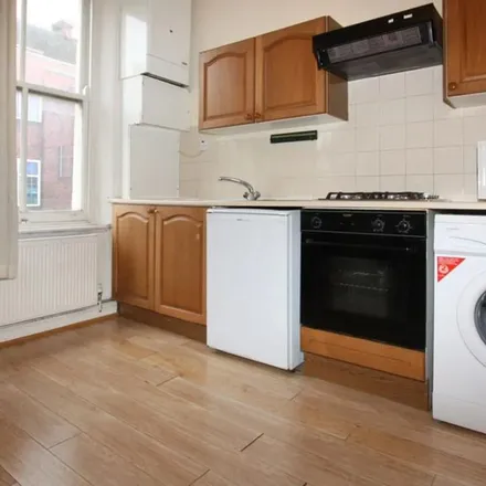 Rent this 1 bed apartment on Slapfish in 11 Kentish Town Road, London