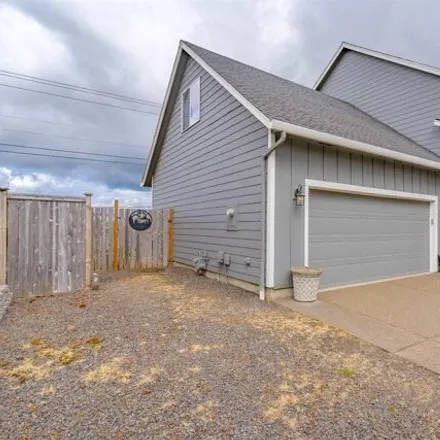 Image 5 - 905 Pintail Street, Silverton, OR 97381, USA - House for sale