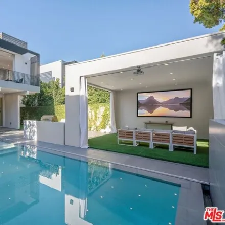 Rent this 4 bed house on 434 Norwich Dr in West Hollywood, California
