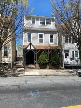 Buy this studio house on Church Street in Easton, PA 18042