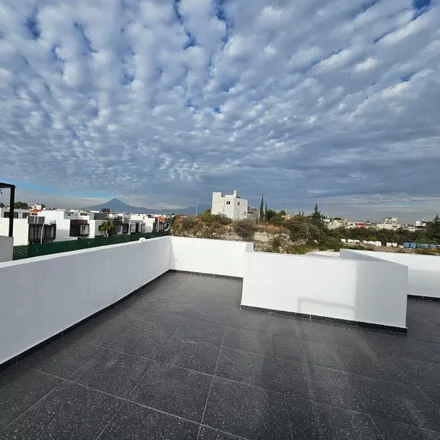 Buy this studio house on Circuito 32 in Fraccionamiento La Antigua Cementera, 72030 Puebla City