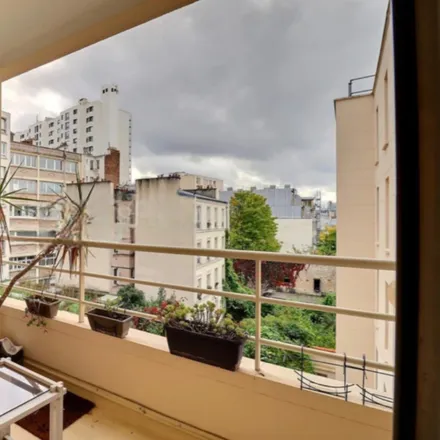 Image 6 - 32 Rue Levert, 75020 Paris, France - Apartment for rent