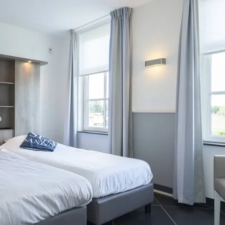 Rent this 5 bed house on 4486 PL Colijnsplaat