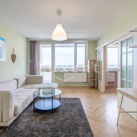 Image 2 - Papa Cipolla, Mendelova, 149 00 Prague, Czechia - Apartment for rent