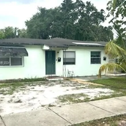 Image 3 - 730 NE 131st St, North Miami, Florida, 33161 - House for sale