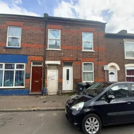 Rent this 1 bed townhouse on Stanley Street in Luton, LU1 5AS