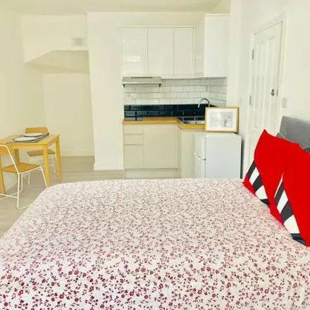 Rent this 1 bed apartment on Colin Road in Dudden Hill, London