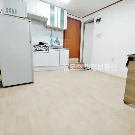 Image 2 - 서울특별시 송파구 삼전동 36-11 - Apartment for rent