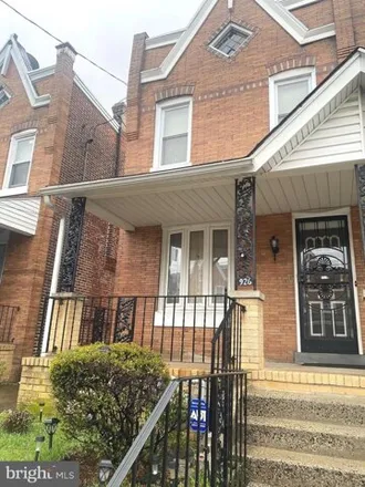 Rent this 3 bed house on Noah Food Market in 600 West 10th Street, Chester