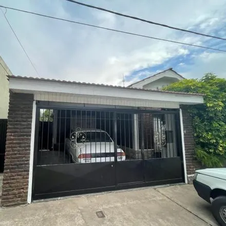 Buy this 5 bed house on Avenida 32 2397 in Barrio Las Malvinas, B1908 FMF San Carlos