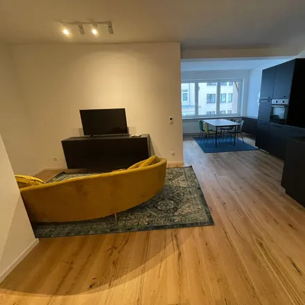 Rent this 1 bed apartment on Holzgraben 18 in 60313 Frankfurt, Germany