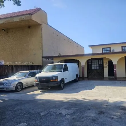 Image 2 - 19 E 45th St, Hialeah, Florida, 33013 - House for sale