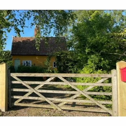Buy this 2 bed house on unnamed road in Mid Suffolk, IP23 7LL