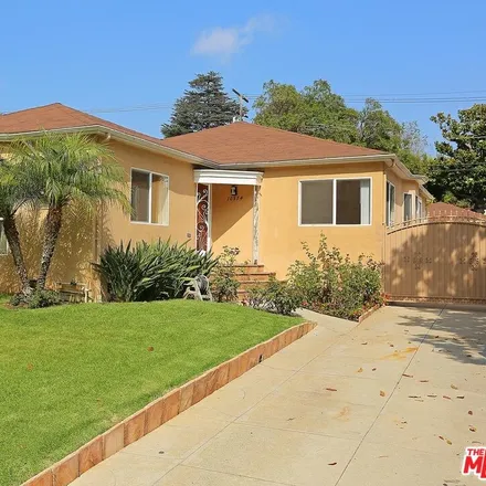 Rent this 4 bed house on 10574 Ashton Avenue in Los Angeles, CA 90024