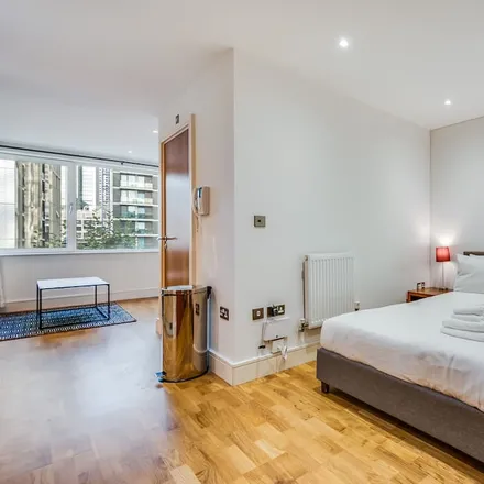 Rent this 1 bed apartment on London in E14 9DQ, United Kingdom