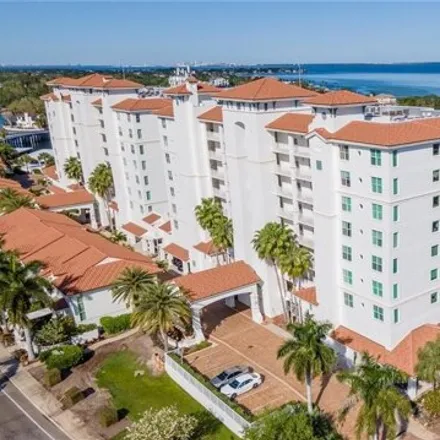 Buy this 2 bed condo on Snell Isle Marina in 1305 Snell Isle Boulevard Northeast, Saint Petersburg