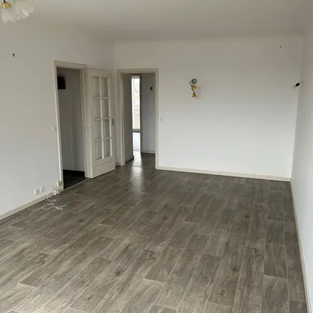 Image 3 - Rue de Namur 3, 6041 Charleroi, Belgium - Apartment for rent