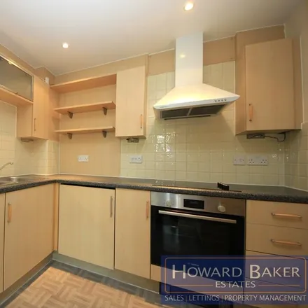 Rent this 1 bed apartment on Brownlow Close in London, EN4 8FE