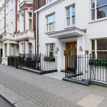 Image 8 - 35 Hill Street, London, W1J 5LX, United Kingdom - Apartment for rent